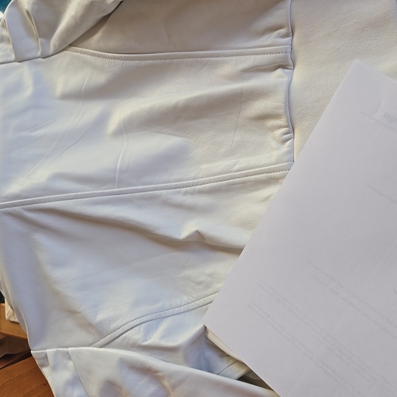 NWT LaMarque luxury white leather jacket size medium - Picture 17 of 17